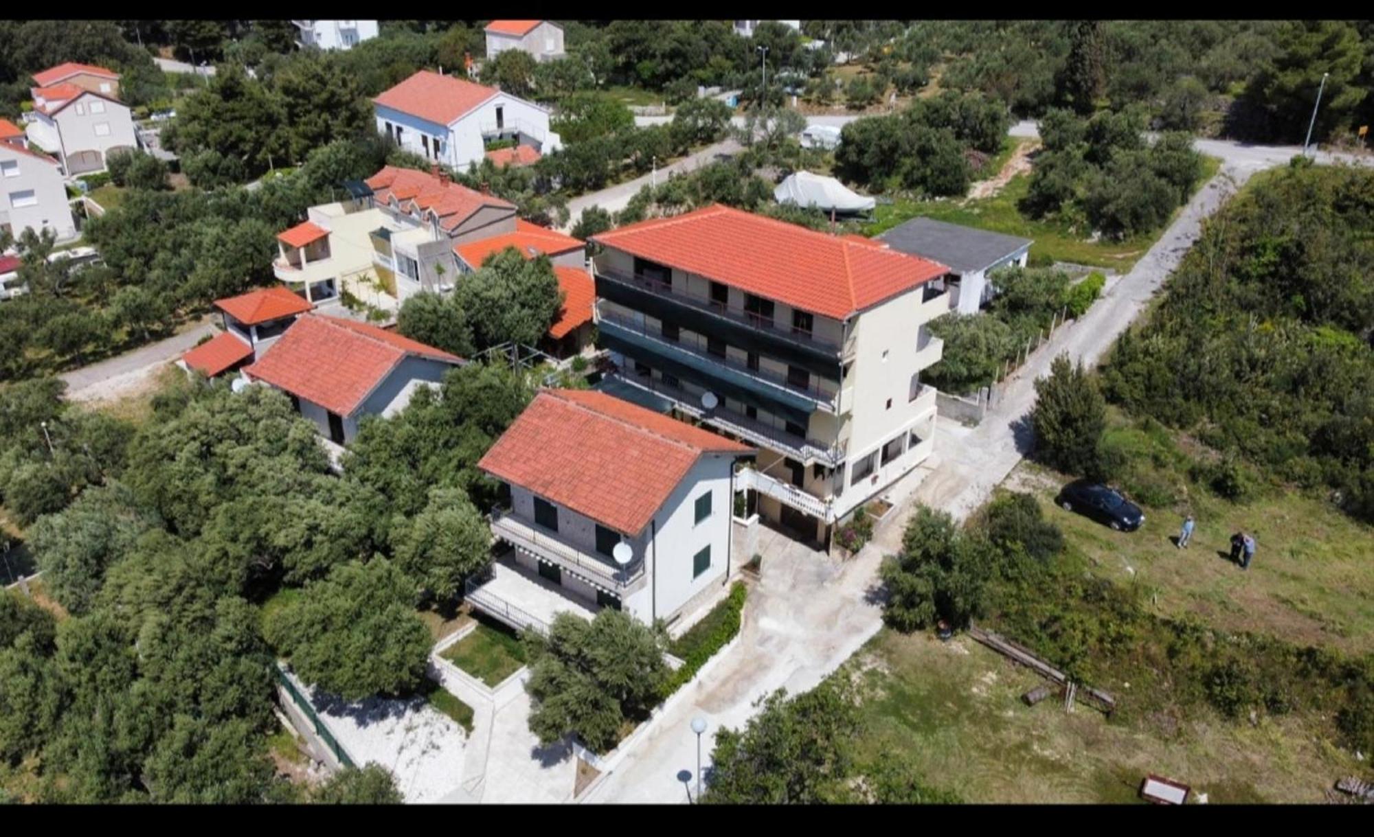Apartments Dalmatin Zuljana Exterior photo