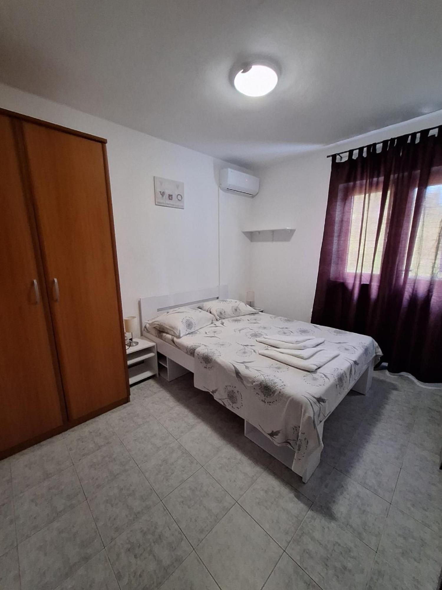 Apartments Dalmatin Zuljana Exterior photo